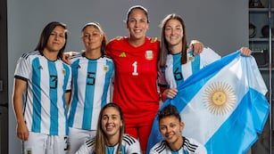 Foto del seleccionado argentino femenino en la previa del estreno con Italia en el Mundial. (Prensa Fifa)