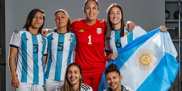 Foto del seleccionado argentino femenino en la previa del estreno con Italia en el Mundial. (Prensa Fifa)