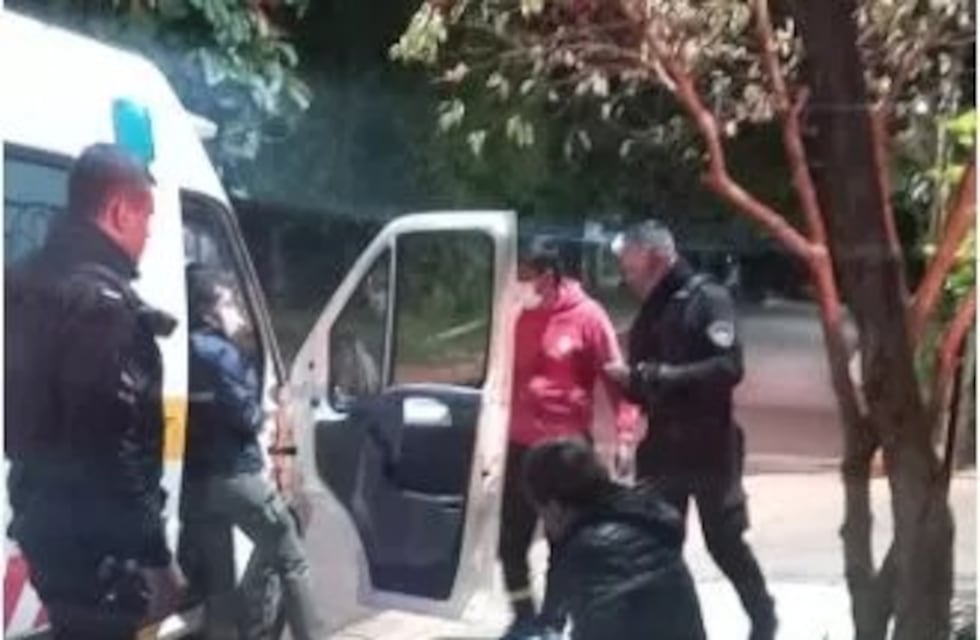 Posadas: rescatan a un hombre de las llamas en un inquilinato