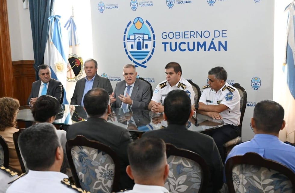 Jaldo analizó el plan de seguridad provincial junto a la Plana Mayor